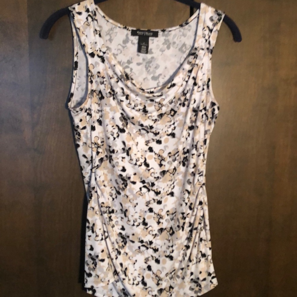 Sleeveless blouse